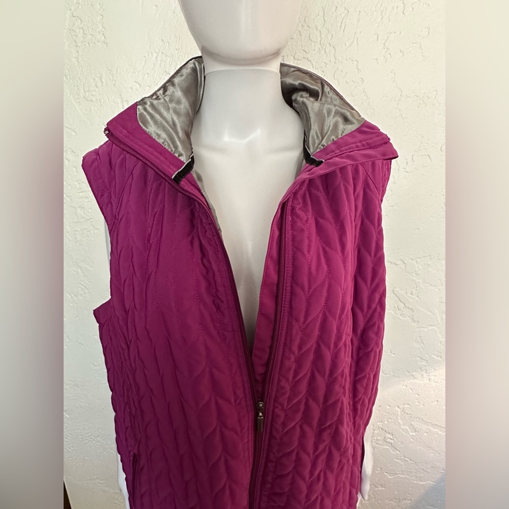 Avenue - Fuschia Vest - Size 26/28